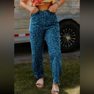 1013. Leopard print barrel high rise denim in blue